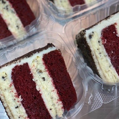 Red Velvet Oreo Cheesecake Cake&nbsp;